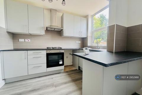 3 bedroom semi-detached house to rent, Blundell Road, Luton, LU3