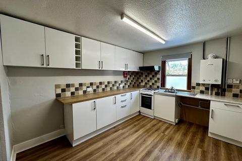 2 bedroom flat to rent, Malmesbury Road, Chippenham