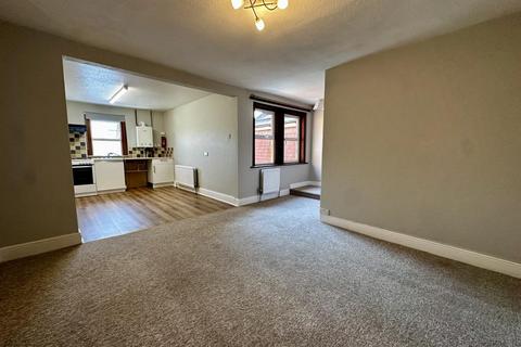 2 bedroom flat to rent, Malmesbury Road, Chippenham