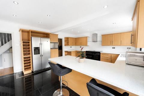 5 bedroom semi-detached house for sale, Brook Lane, Bexley