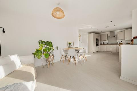 4 bedroom detached house for sale, Beck Road, Sowerby Bridge HX6
