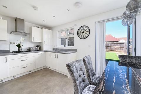 undefined, Cortland Drive, Tadley RG26