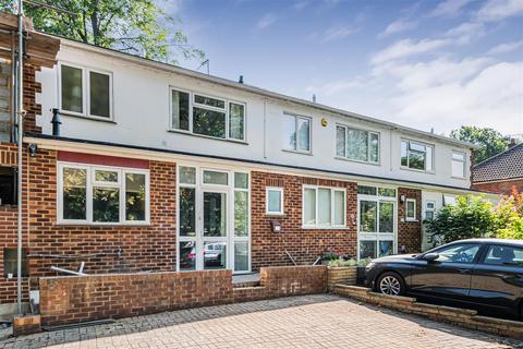 Riverside Close, Wallington