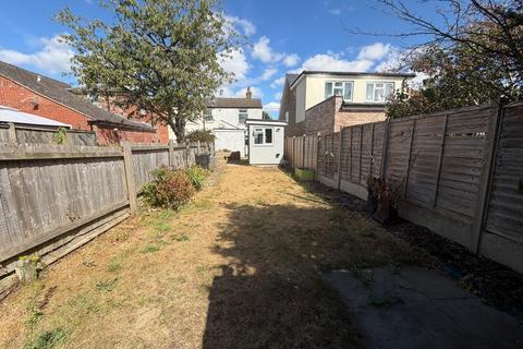 2 bedroom terraced house to rent, Princes Street, Toddington