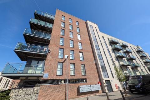 2 bedroom apartment to rent, Campus Avenue, Dagenham RM8