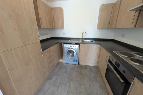 2 bedroom apartment to rent, Campus Avenue, Dagenham RM8
