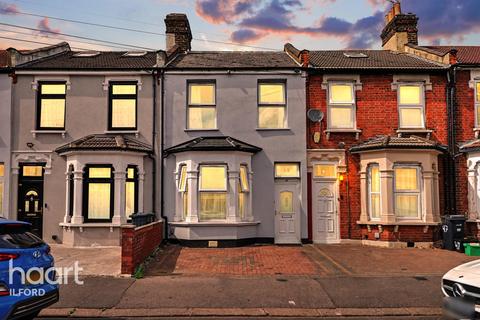 3 bedroom terraced house for sale, Kingston Road, Ilford