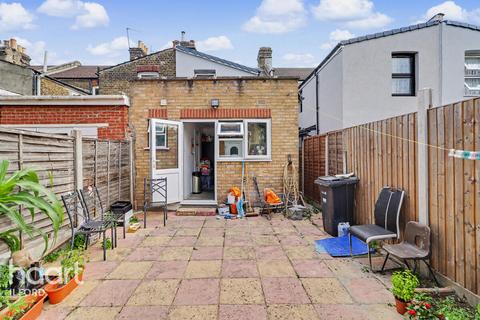 3 bedroom terraced house for sale, Kingston Road, Ilford