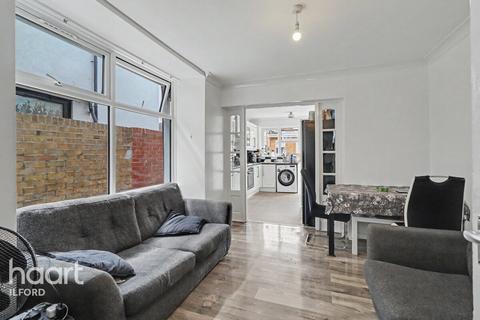 3 bedroom terraced house for sale, Kingston Road, Ilford