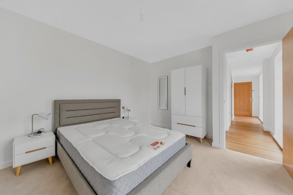 Apartment in London - View 5