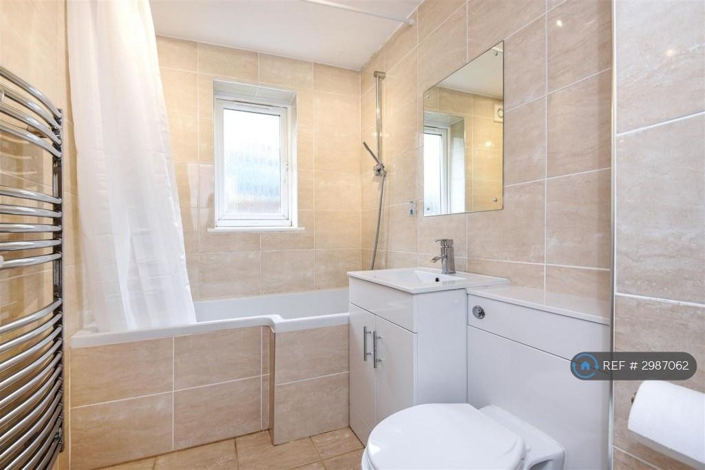 Apartment in London - More