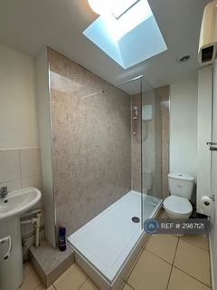 3 bedroom bungalow to rent, Telford Way, Leicester, LE5