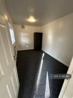 3 bedroom bungalow to rent, Telford Way, Leicester, LE5
