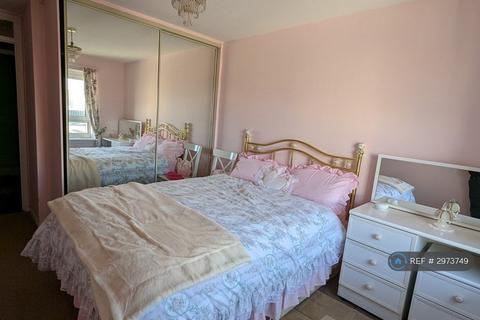 undefined, Taylor Place, Glasgow, G4