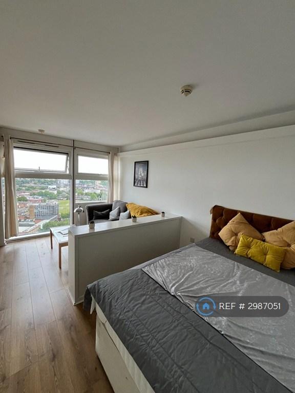 Apartment in Birmingham, Calthorpe Fields - View 3