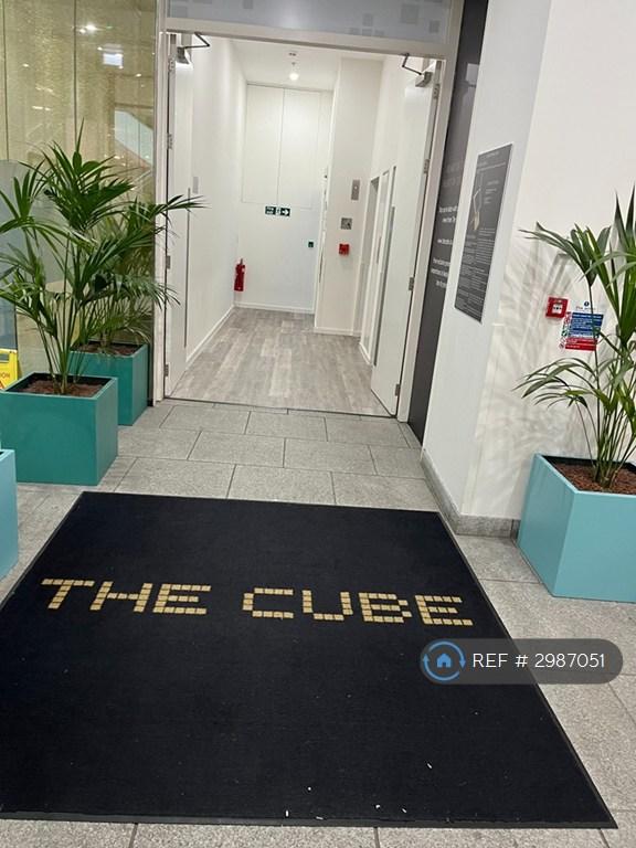 Apartment in Birmingham, Calthorpe Fields - More