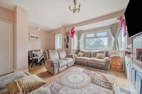 2 bedroom apartment for sale, Stoke Poges Lane, Slough