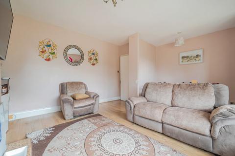 2 bedroom apartment for sale, Stoke Poges Lane, Slough