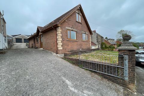 4 bedroom bungalow for sale, 10 Penlan Road Treboeth