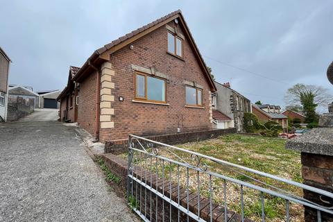 4 bedroom bungalow for sale, 10 Penlan Road Treboeth