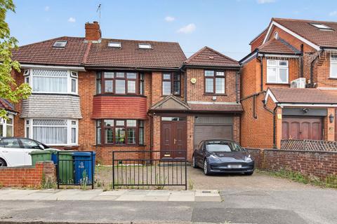 Edgware HA8