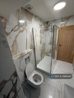 1 bedroom in a flat share to rent, Pennine Mansions, London, NW2