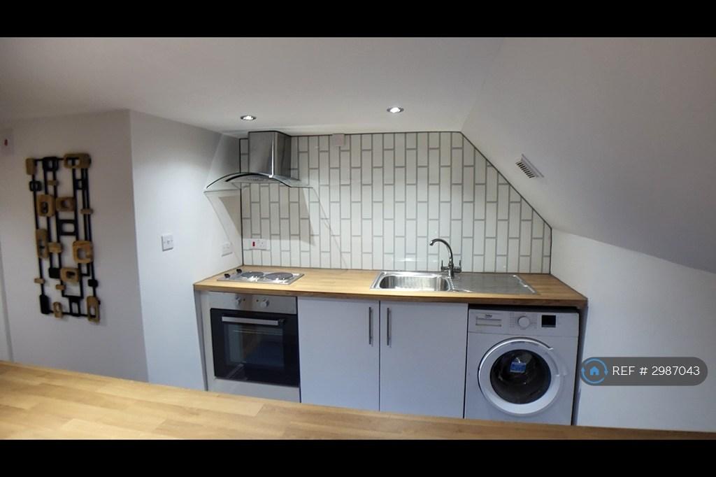 Apartment in Southampton - More