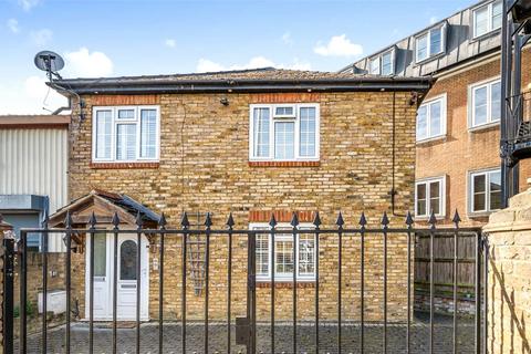 Thayers Farm Road, Beckenham