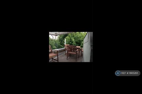 1 bedroom in a house share to rent, Edith Grove, London, SW10