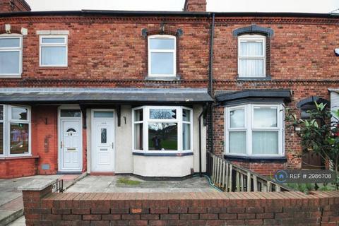 3 bedroom terraced house to rent, Warrington Road, Wigan, WN3