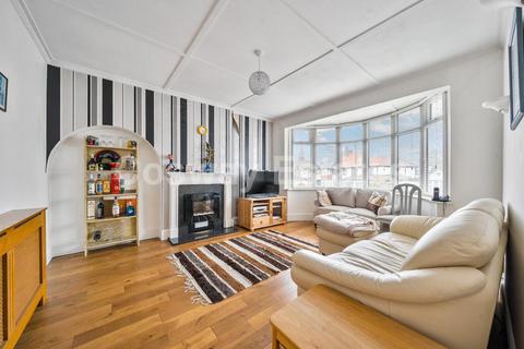 4 bedroom detached bungalow for sale, Stoneyfields Gardens, Edgware, HA8