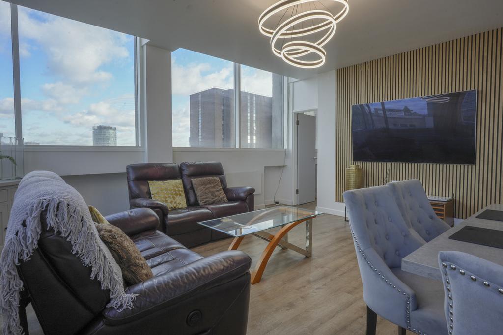 Apartment in Birmingham, West Midlands - More