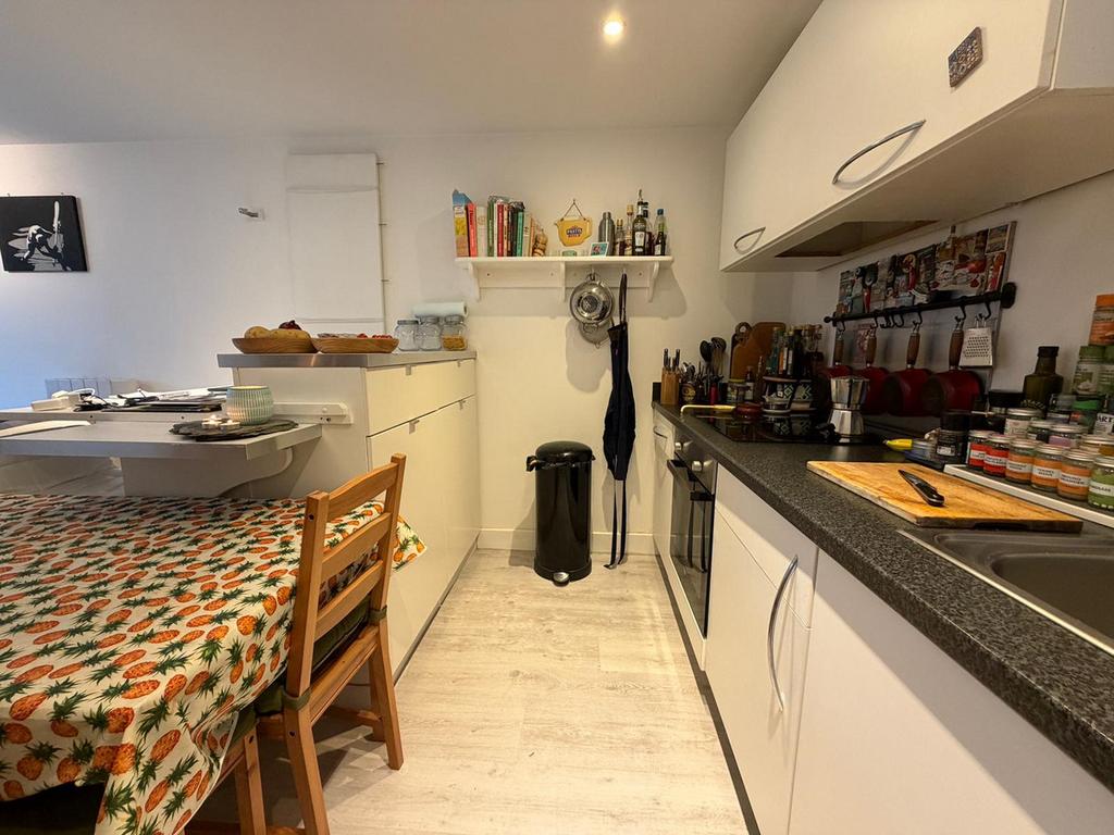 Apartment in Birmingham, West Midlands - View 4