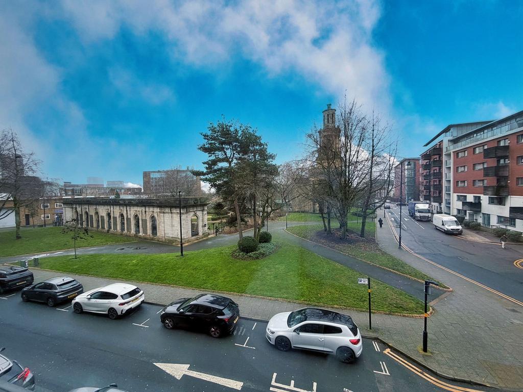 Apartment in Birmingham, West Midlands - View 6
