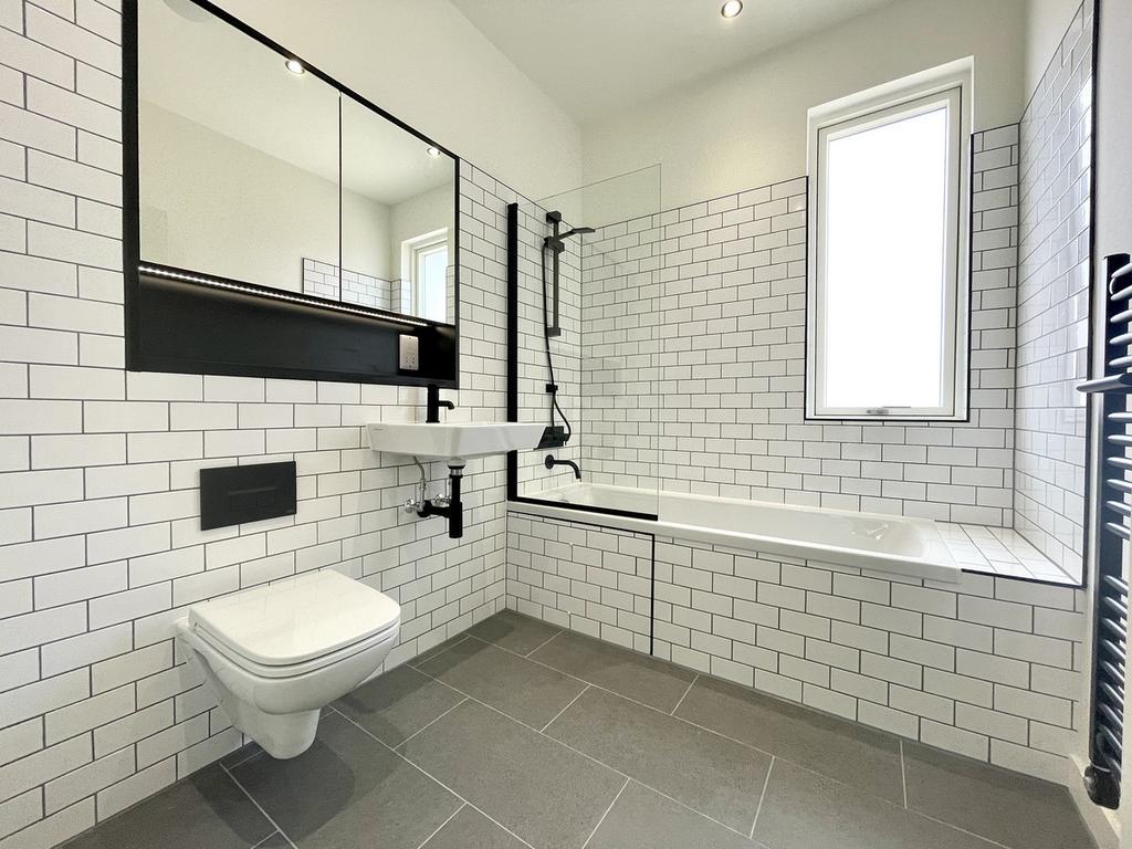 House in Birmingham, Ladywood - More