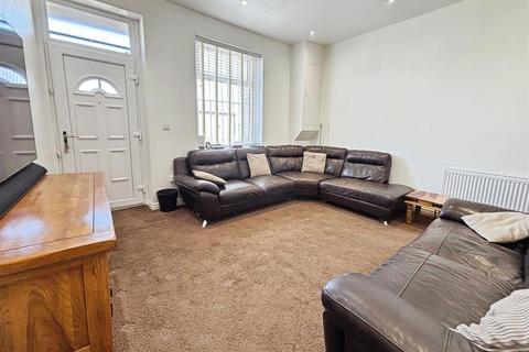 4 bedroom terraced house for sale, Parkside Road, Bradford BD5