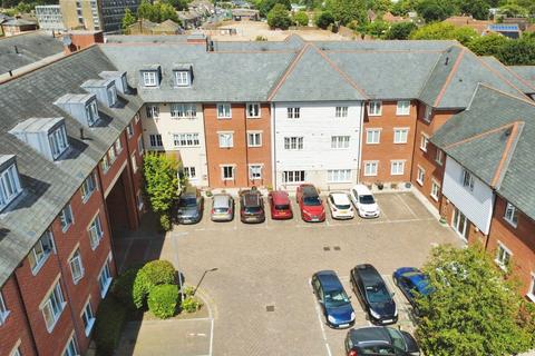 2 bedroom flat for sale, Ongar Road, Brentwood, Essex, CM15