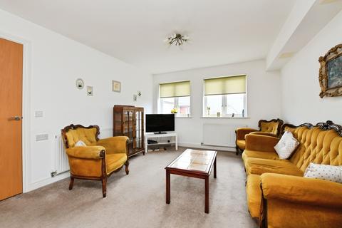 2 bedroom flat for sale, Ongar Road, Brentwood, Essex, CM15