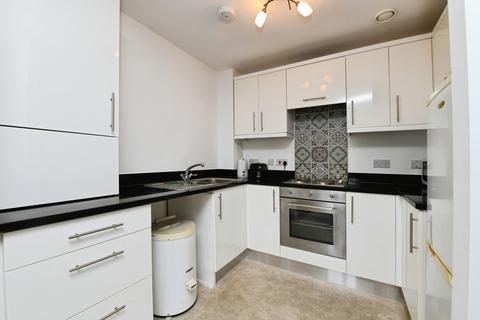 2 bedroom flat for sale, Ongar Road, Brentwood, Essex, CM15