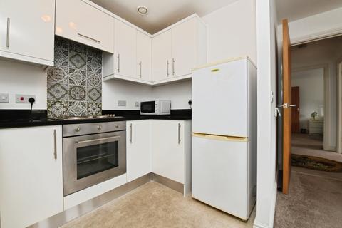 2 bedroom flat for sale, Ongar Road, Brentwood, Essex, CM15
