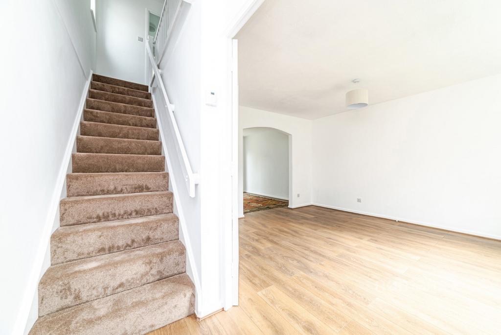 House in Purley on Thames, West Berkshire - More