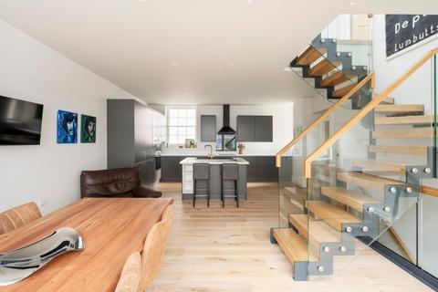 4 bedroom mews to rent, Bathurst Mews, Bayswater, London, W2