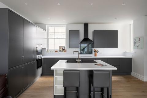 4 bedroom mews to rent, Bathurst Mews, Bayswater, London, W2