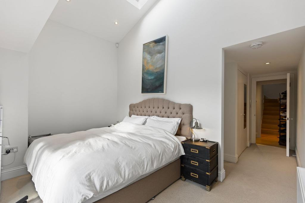 Apartment in London - View 3