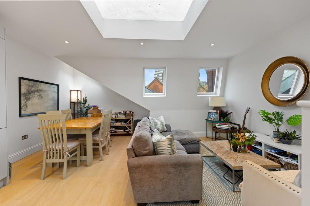 Apartment in London - More