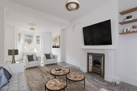 3 bedroom terraced house for sale, Charlton Lane, London, SE7