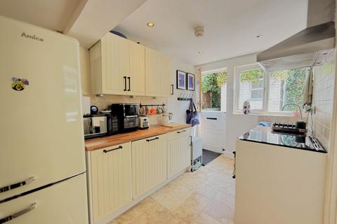 2 bedroom end of terrace house for sale, Clifton Road, Shefford, SG17