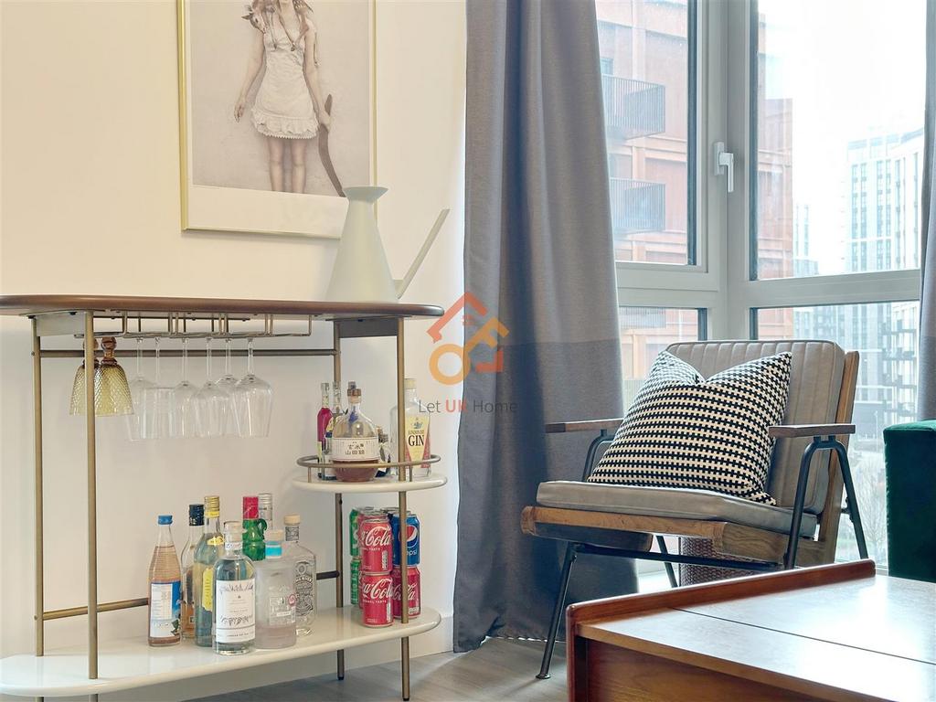 Apartment in Wembley, London - View 3