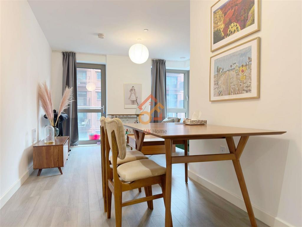 Apartment in Wembley, London - More