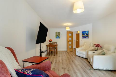 undefined, Leston Road, Leighton Buzzard, Bedfordshire, LU7 1FU